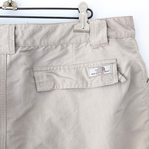 North Face Women's Beige Active Shorts with Relaxed Fit In Size Approx. 14 - Picture 5 of 12